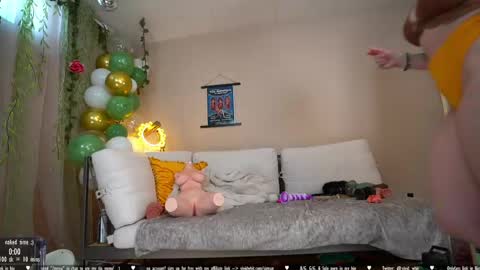 Whitney online show from 04/07/26, 07:25