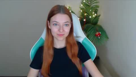 Vivien online show from 12/25/24, 07:02