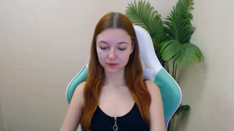 Vivien online show from 02/11/25, 12:48