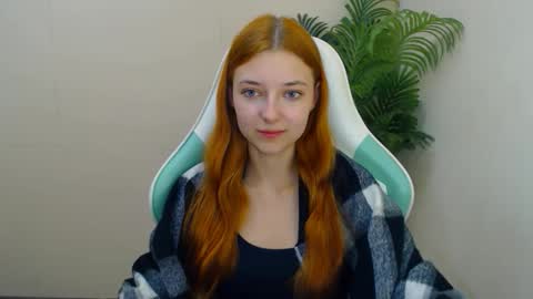 Vivien online show from 10/15/25, 06:19