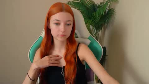 Vivien online show from 02/25/26, 07:45