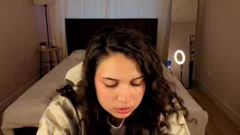 vivien_ross online show from 05/21/26, 01:23