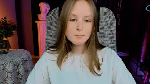 Vivien online show from 01/10/25, 07:21