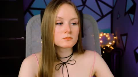 Vivien online show from 01/19/25, 12:17