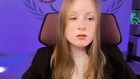 Vivien online show from 02/07/25, 02:04