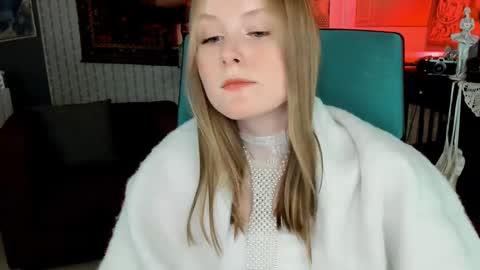 Vivien online show from 02/09/25, 07:09