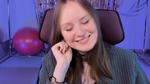 Vivien online show from 02/16/25, 12:10