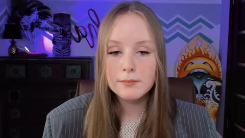 Vivien online show from 02/22/25, 03:25