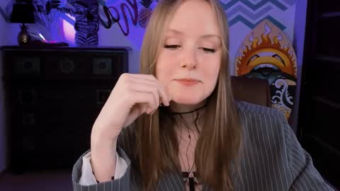 Vivien online show from 02/23/25, 06:23