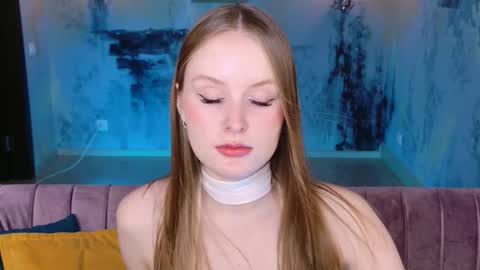 Vivien online show from 11/05/25, 01:22