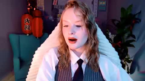 Vivien online show from 06/24/26, 05:50