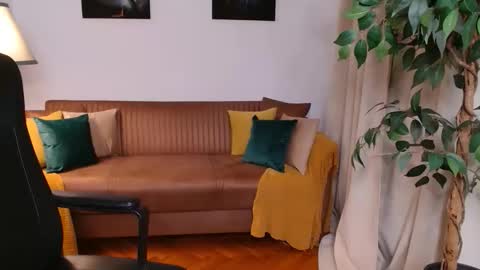 Vivienne online show from 03/02/26, 04:36