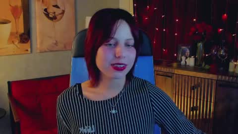 Vivienne  online show from 05/10/26, 10:09