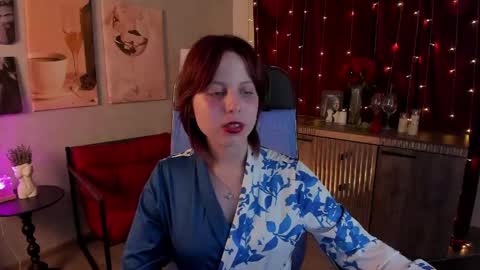 Snapshot of viviennehebert chatting on 05/11/26, 12:44 Vivienne online show from 05/11/26, 12:44