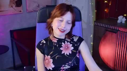 Snapshot of viviennehebert chatting on 05/16/26, 10:36 Vivienne online show from 05/16/26, 10:36