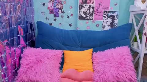 Mary online show from 04/19/26, 04:45