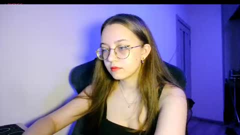 Snapshot of vivivivikkie chatting on 08/01/26, 10:08 vivivivikkie online show from 08/01/26, 10:08
