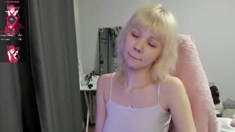 Snapshot of vivy_ chatting on 05/02/26, 09:31 chatur babes online show from 05/02/26, 09:31