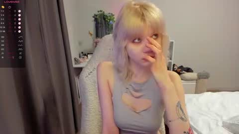 Snapshot of vivy_ chatting on 06/18/26, 08:02 chatur babes online show from 06/18/26, 08:02