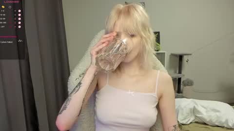 Snapshot of vivy_ chatting on 07/16/26, 08:37 chatur babes online show from 07/16/26, 08:37