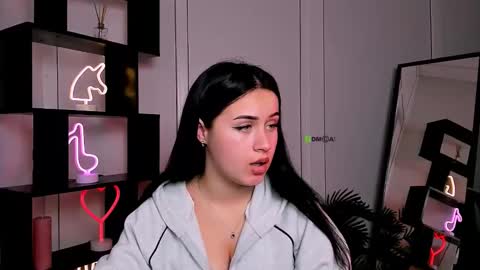 vivy_star online show from 10/24/25, 07:43