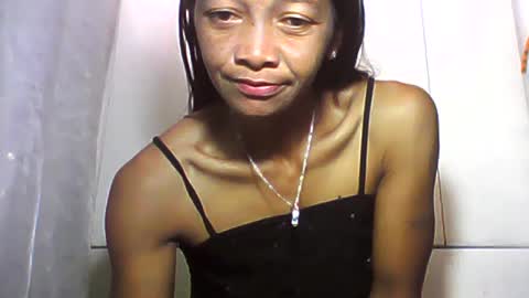 Snapshot of vixen_lina chatting on 06/20/26, 07:00 vixen_lina online show from 06/20/26, 07:00