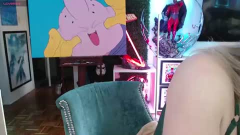 Snapshot of vixen_lockheart chatting on 08/07/26, 12:18 Vixen online show from 08/07/26, 12:18