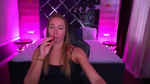 Ur Lady online show from 10/13/25, 01:00