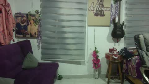 Snapshot of vl21cm chatting on 10/09/25, 07:06 vl21cm online show from 10/09/25, 07:06