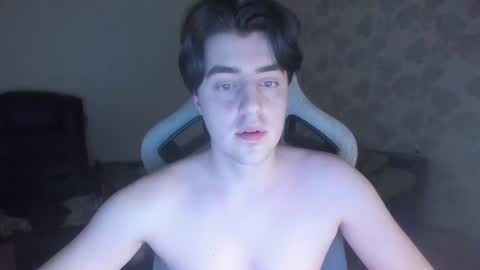 Snapshot of vlad1605 chatting on 07/31/26, 05:01 Martin online show from 07/31/26, 05:01