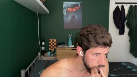 Snapshot of vladi95noughtyboyy chatting on 08/07/26, 09:44 vladi95noughtyboyy online show from 08/07/26, 09:44