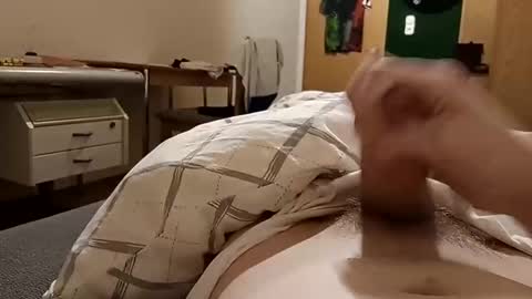 Snapshot of voeckler2 chatting on 12/31/24, 04:16 voeckler2 online show from 12/31/24, 04:16