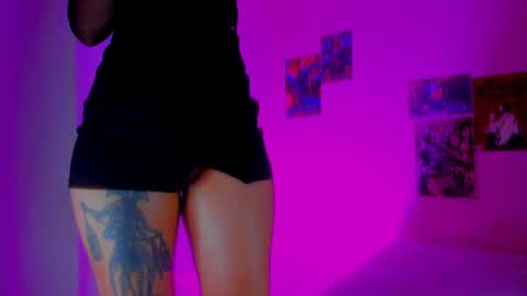 Snapshot of void_smokin chatting on 04/07/26, 11:48 Gabriela online show from 04/07/26, 11:48