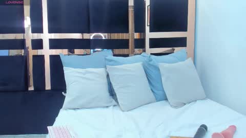 Lisa online show from 12/13/25, 08:47