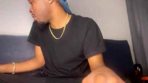 Snapshot of voodoodxck chatting on 02/09/25, 02:17 voodoodxck online show from 02/09/25, 02:17