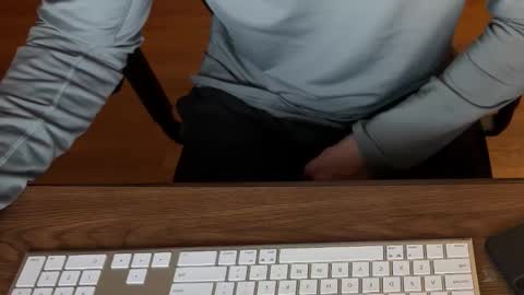 voterki796 online show from 12/17/25, 03:23