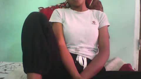 vounialdy online show from 02/18/25, 07:43