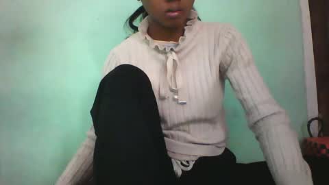 vounialdy online show from 02/24/25, 04:04