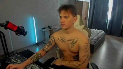Snapshot of vova_belkin_ chatting on 04/01/26, 10:16 vova online show from 04/01/26, 10:16