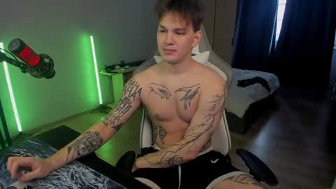Snapshot of vova_belkin_ chatting on 04/08/26, 10:04 vova online show from 04/08/26, 10:04