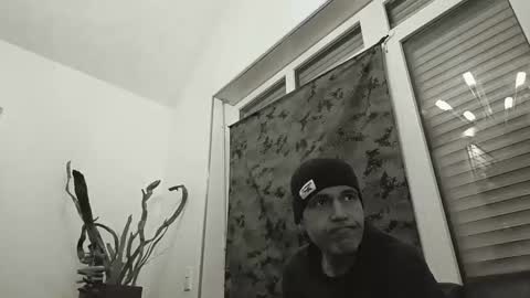 voyeuredeluxe online show from 03/06/26, 02:19