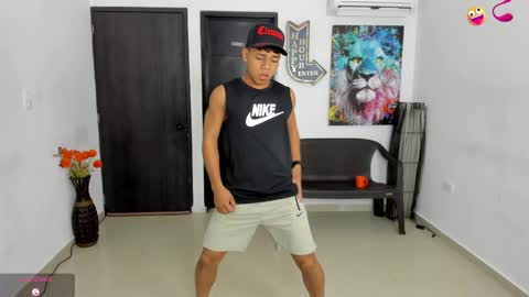 voyeurism_guys online show from 11/21/25, 10:52