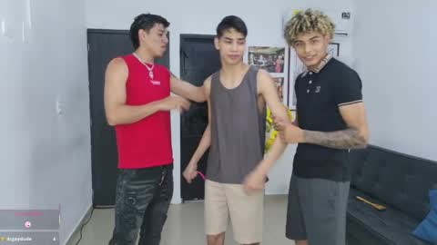 voyeurism_guys online show from 04/28/26, 11:10