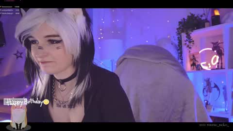 vronnier online show from 02/21/25, 09:32