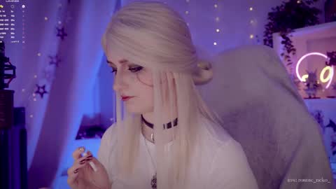 vronnier online show from 09/13/25, 07:13