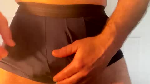 Snapshot of vsvsvs2251 chatting on 02/08/25, 06:33 vsvsvs2251 online show from 02/08/25, 06:33