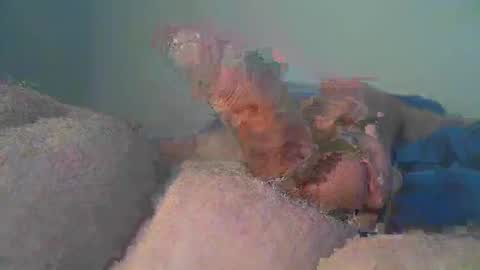 Snapshot of vukavuka99 chatting on 11/22/25, 07:24 vukavuka99 online show from 11/22/25, 07:24