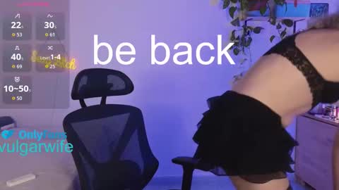 Vikky online show from 09/28/25, 04:34