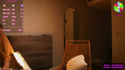 Snapshot of vundersex chatting on 05/19/26, 02:12 Eva and Franklin online show from 05/19/26, 02:12