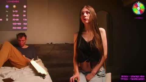 Snapshot of vundersex chatting on 06/10/26, 02:27 Eva and Franklin online show from 06/10/26, 02:27